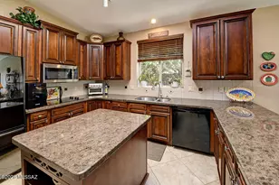 5262 Spring View Dr, Tucson, AZ 85749 - Photo 1