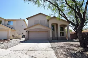 10226 E Desert Eden Pl, Tucson, AZ 85747 - Photo 1