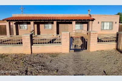 2650 W Aurora Drive, Tucson, AZ 85746 - Photo 1