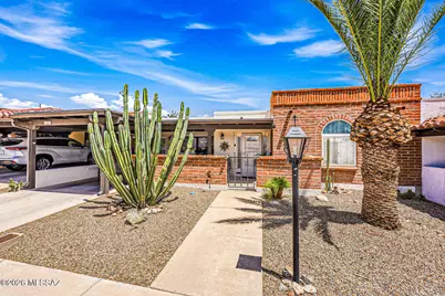 158 W Los Robles, Green Valley, AZ 85614 - Photo 1