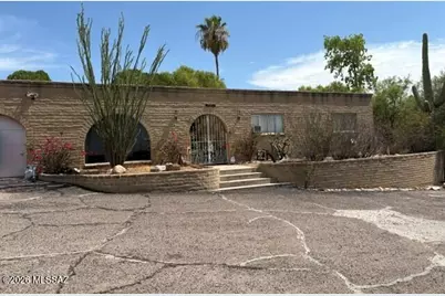7120 N Camino De Fosforo, Tucson, AZ 85718 - Photo 1