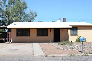 2102 S Rosemont Ave, Tucson, AZ 85711 - Photo 1