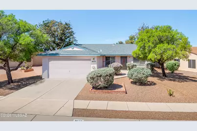 8820 E Eagle Creek Drive, Tucson, AZ 85730 - Photo 1