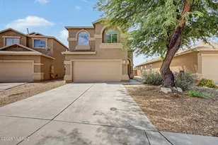 7806 S Hidden Places Loop, Tucson, AZ 85756 - Photo 1