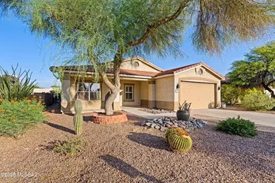 8140 N Iron Ridge Drive, Tucson, AZ 85743 - Photo 1