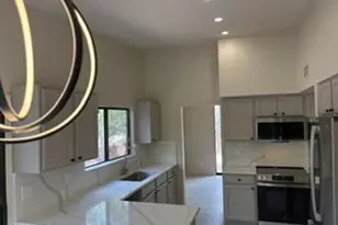 3040 N Willow Creek Dr, Tucson, AZ 85712 - Photo 1