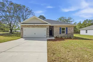 6134 Clover St, Crestview, FL 32539 - Photo 1