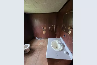 8094 Highway 393, Laurel Hill, FL 32567 - Photo 10