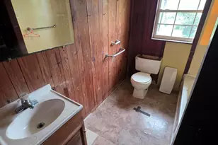 8094 Hwy 393, Laurel Hill, FL 32567 - Photo 12