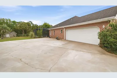 2584 Holley Way, Navarre, FL 32566 - Photo 16