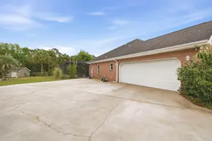 2584 Holley Way, Navarre, FL 32566 - Photo 16
