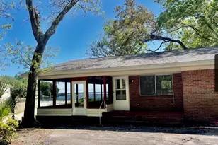 34 Meigs Dr, Shalimar, FL 32579 - Photo 2