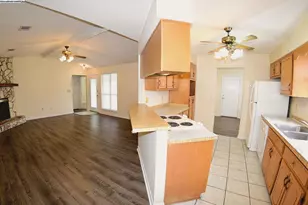 155 Meadowbrook Ct, Niceville, FL 32578 - Photo 8