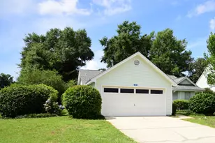 155 Meadowbrook Ct, Niceville, FL 32578 - Photo 1