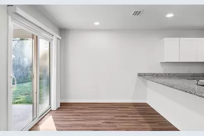 698 Whispering Creek Avenue, Freeport, FL 32439 - Photo 16