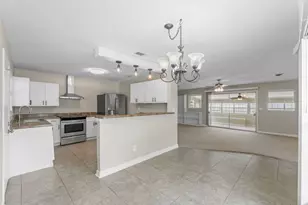 17 Azalea Dr, Mary Esther, FL 32569 - Photo 12