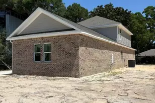 28 A Meigs Dr, Shalimar, FL 32579 - Photo 4