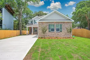 28 A Meigs Dr, Shalimar, FL 32579 - Photo 2