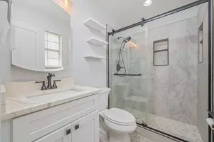 1568 Phyllis Ct, Gulf Breeze, FL 32563 - Photo 12