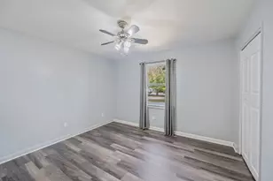 1568 Phyllis Ct, Gulf Breeze, FL 32563 - Photo 16