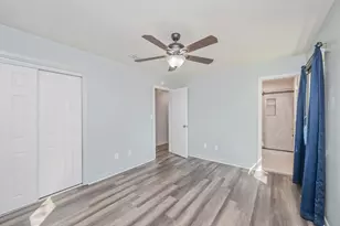 1568 Phyllis Ct, Gulf Breeze, FL 32563 - Photo 10