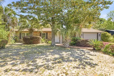 417 NW Sherry Circle, Fort Walton Beach, FL 32548 - Photo 2