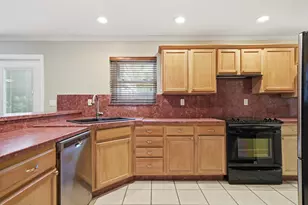 417 NW Sherry Circle, Fort Walton Beach, FL 32548 - Photo 12