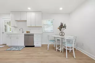 388 Davenport Ave, Valparaiso, FL 32580 - Photo 1
