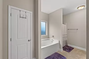 8334 New Orleans Ct, Navarre, FL 32566 - Photo 20