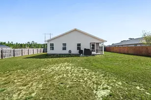 2423 Spur Ln, Gulf Breeze, FL 32563 - Photo 24