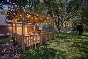 4577 Castlewood Ln, Niceville, FL 32578 - Photo 4