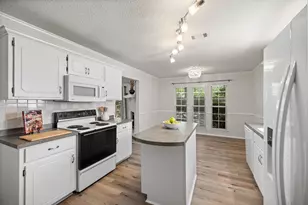 4577 Castlewood Ln, Niceville, FL 32578 - Photo 22