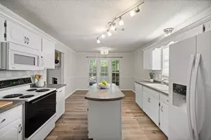 4577 Castlewood Ln, Niceville, FL 32578 - Photo 24