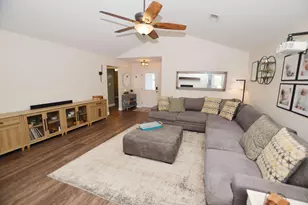 8271 Tavira St, Navarre, FL 32566 - Photo 10