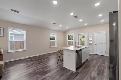 952 Mapoles Street, Crestview, FL 32536 - Photo 8