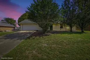 103 Grand Prix, Crestview, FL 32536 - Photo 2