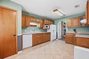103 Grand Prix, Crestview, FL 32536 - Photo 14