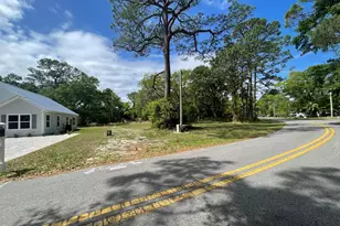 228 17th St St, Apalachicola, FL 32320 - Photo 1