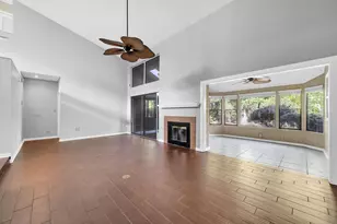 129 Gleneagles Dr, Niceville, FL 32578 - Photo 8