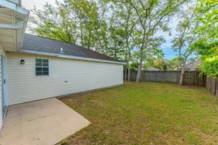 402 Apple Dr, Crestview, FL 32536 - Photo 24