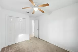 402 Apple Dr, Crestview, FL 32536 - Photo 20