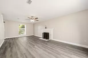 801 Forest Cove Ct, Mary Esther, FL 32569 - Photo 10