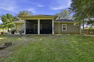 8282 Calle Mio St, Navarre, FL 32566 - Photo 8