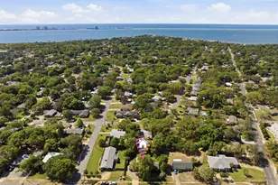 353 Fairpoint Dr, Gulf Breeze, FL 32561 - Photo 30