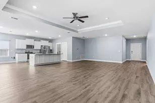 123 Hobson Ave, Crestview, FL 32539 - Photo 6