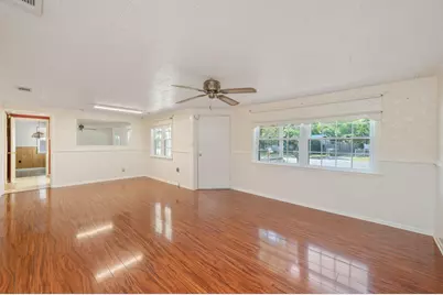 578 E Williams Avenue, Crestview, FL 32539 - Photo 6