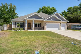 35 NW Highland Dr, Fort Walton Beach, FL 32548 - Photo 1