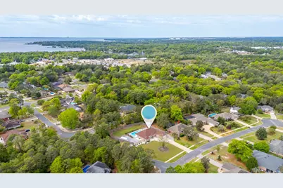 642 W Kilcullen Drive, Niceville, FL 32578 - Photo 46
