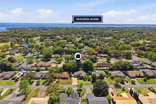 12 Pinehurst Dr, Shalimar, FL 32579 - Photo 2