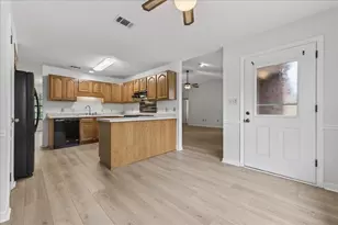 56 Warwick Dr, Shalimar, FL 32579 - Photo 6